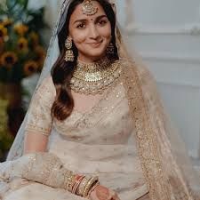 Housefull 4 Hots vs Alia Bhatt - 1